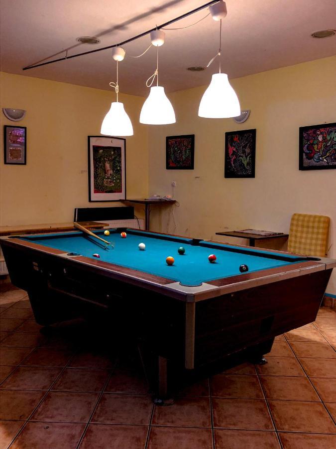 Whole Basement Former Pub3 For Bachelor / Bachelorette Party Apartamento Budapeste