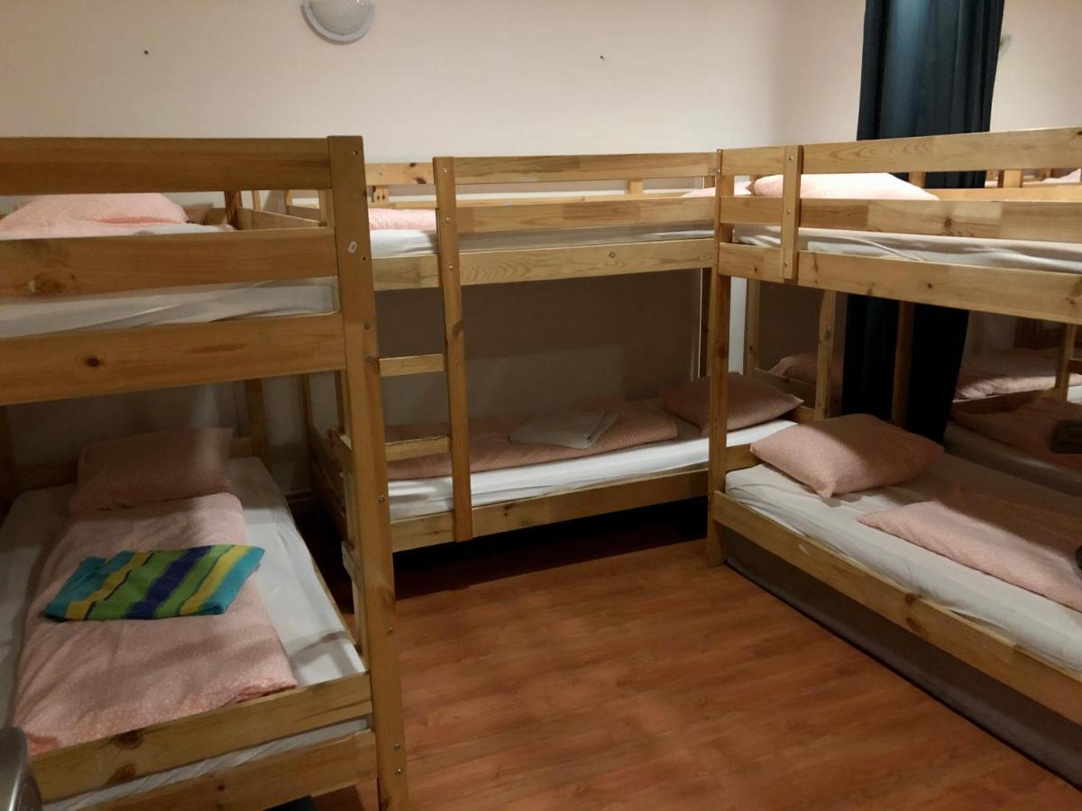 Apartamento Whole Basement Former Pub3 For Bachelor / Bachelorette Party Budapeste