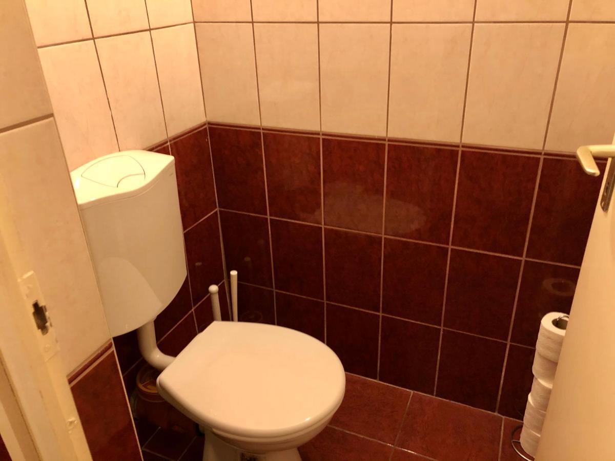 Apartamento Whole Basement Former Pub3 For Bachelor / Bachelorette Party Budapeste